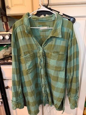 We The Free Green Plaid Button-Down Shirt